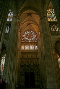 Ventana que representa el transepto sur de French School