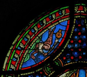 Ventana w0 que representa un ángel de French School