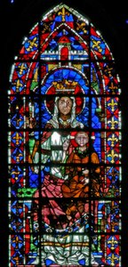 Ventana w100 que representa a la Virgen y el Niño