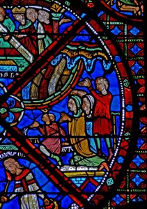 Ventana w15 que representa la historia de las reliquias de San Esteban: asistiendo al reentierro, la gente experimenta curas milagrosas mientras la lluvia desciende sobre ellos de French School