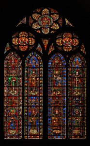 Ventana w201 que representa a Santos Papas y Diáconos de French School
