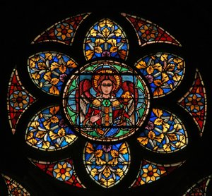 Ventana w201 que representa un ángel de French School