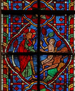 Ventana w207 que representa la creación de Adán y Eva de French School