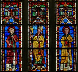 Ventana w21 que representa a San Silvestre con el donante Jean de Bernieres; San Protais de French School