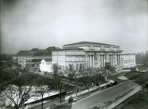 El Museo Metropolitano de Arte desde el sureste, Ciudad de Nueva York, 1909 de G.P. Hall und Sohn