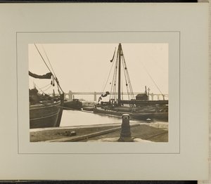Runcorn - Muelles de Old Quay de G. Herbert and Horace C. Bayley