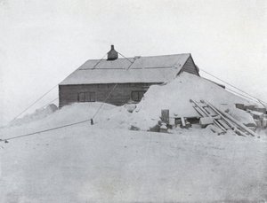 La Cabaña en el Cabo Adare, c. 1911, 1913 de G. Murray Levick