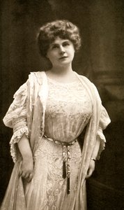 Marie Corelli, novelista británica de Gabell
