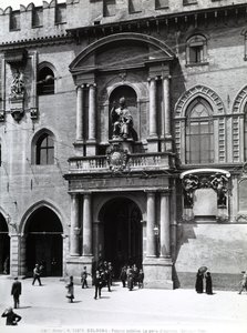 Vista del portal de Galeazzo and Tibaldi Alessi