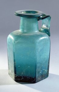 Botella hexagonal, siglo I-II de Gallo Roman