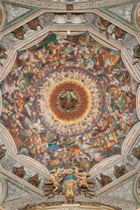 Asunción de la Virgen, conocida como "El coro de ángeles tocando música", Cúpula del crucero, de 1534 (fresco) de Gaudenzio Ferrari