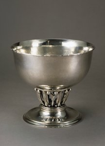 Frutero de plata martillado y cincelado de Georg Jensen