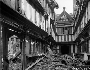 Daños por bombardeo en el Hospital de Ford, Greyfriars Lane, Coventry, 1941 de George Bernard Mason