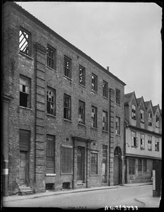 Norfolk Iron Works, Coslany Street, Norwich, Norfolk de George Bernard Mason