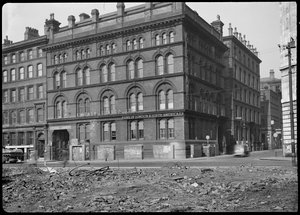 Casa Fraser, Charlotte Street, Manchester, 1942 de George Bernard Wood