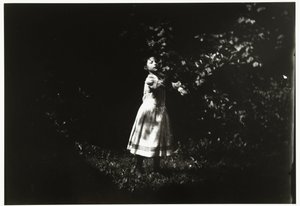 retrato, de, un, niña, en, un, jardín de George Hendrik Breitner