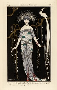 Gran vestido de noche en brocado plateado, peluca azul y plumas. de Georges Barbier