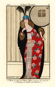 Mujer con vestido de crepe de chine blanco, capa de piel de nutria y mofeta forrada con motivos florales, gorro de calavera con plumas. Robe de crepe de chine blanc garnie de renard, manteau de loutre et skunks. Grabado pochoir (plantilla) coloreado a mano de Georges Barbier
