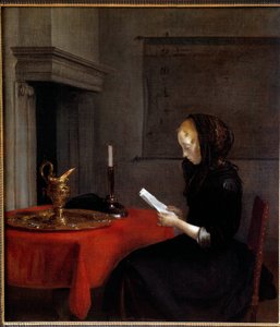Mujer leyendo una carta