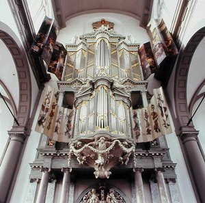 Órgano, 1686