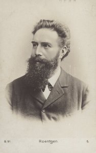 Wilhelm Roentgen (1845-1923), físico alemán (foto b/n)