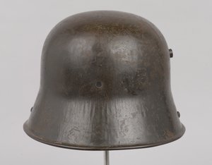 Casco de acero alemán o 