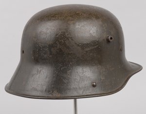 Casco de acero alemán o 
