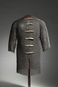 Cota de malla, c.1400-1450 (anillos de acero y latón, remachados con hebillas y correas modernas) de German School