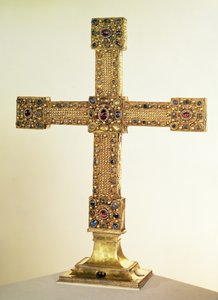 Cruz Imperial del Sacro Imperio Romano hecha de roble cubierta con placas de oro y decorada con perlas y piedras preciosas, Alemania Occidental, 1024-25