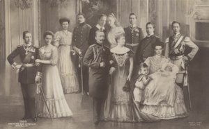 El Kaiser Guillermo II de Alemania y su familia de German School
