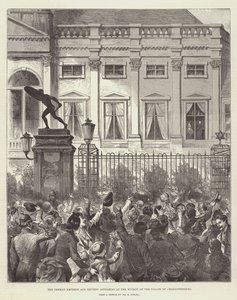 El emperador y la emperatriz alemanes apareciendo en la ventana del Palacio de Charlottenburg (grabado) de German School