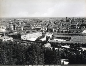 Vista panorámica de Bolonia con fábricas y una plaza de Giacomo Brogi