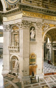Decoraciones en el primer pilar a la derecha, uno de los cuatro pilares que sostienen la cúpula de la Basílica de San Pedro, Roma, Ciudad del Vaticano