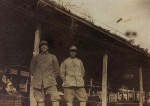 Álbum "Imágenes de la Guerra II": soldados italianos en Val Chiusone a Podsenica, 09/1917