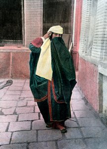 Mujer persa con traje tradicional, c1890