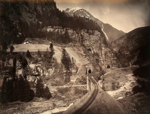 Un tramo del ferrocarril de San Gotardo en Faido de Giorgio Sommer