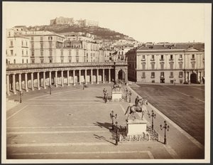 Nápoles, Largo Palazzo de Giorgio Sommer