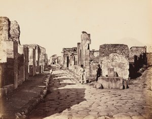 Strada di Sallustio, Pompei (Calle de Sallustio, Pompeya),c. 1870 (foto)