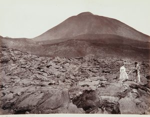 Paseo sobre la lava del Vesubio