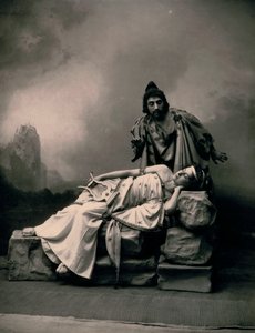 Escena griega de una obra de teatro de Phillipe de Marlier
