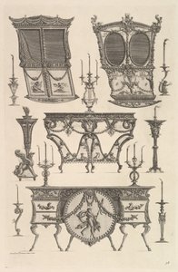 Mobiliario diverso incluyendo dos sillas de manos, una mesa auxiliar y una cómoda, ca. 1769 de Giovanni Battista Piranesi