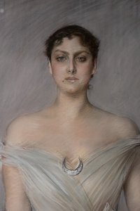 Retrato de una dama de blanco con guantes y abanico, detalle