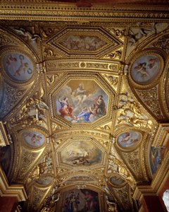 Techo de la Sala de Desfile y Gabinete sobre el agua del apartamento de verano de la Reina Ana de Austria de Giovanni Francesco Romanelli