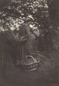 Mujer de pie con cesta en el suelo, 1870 de Giraudon