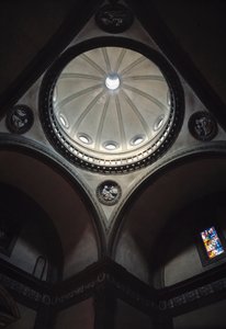 Vista interior de la iglesia de Giuliano Giamberti da Sangallo