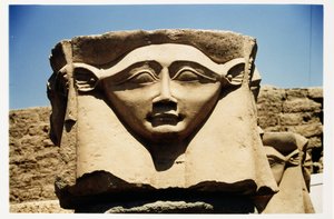Cabeza de Hathor de una columna, c.125 a.C.-60 d.C. de Greco Roman