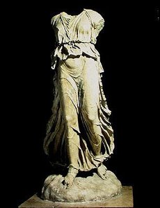 Figura de Nike, personificación de la Victoria de Greek