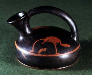 Ático de figura roja decorado con un zorro en una trampa de Greek