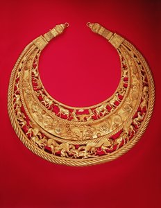 Collar con escenas pastorales de Greek School