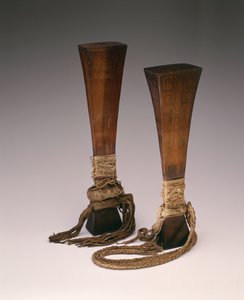 Dos garrotes de guerra, probablemente siglo XIX de Guinean New